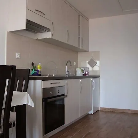 Simic Apartman Podgora